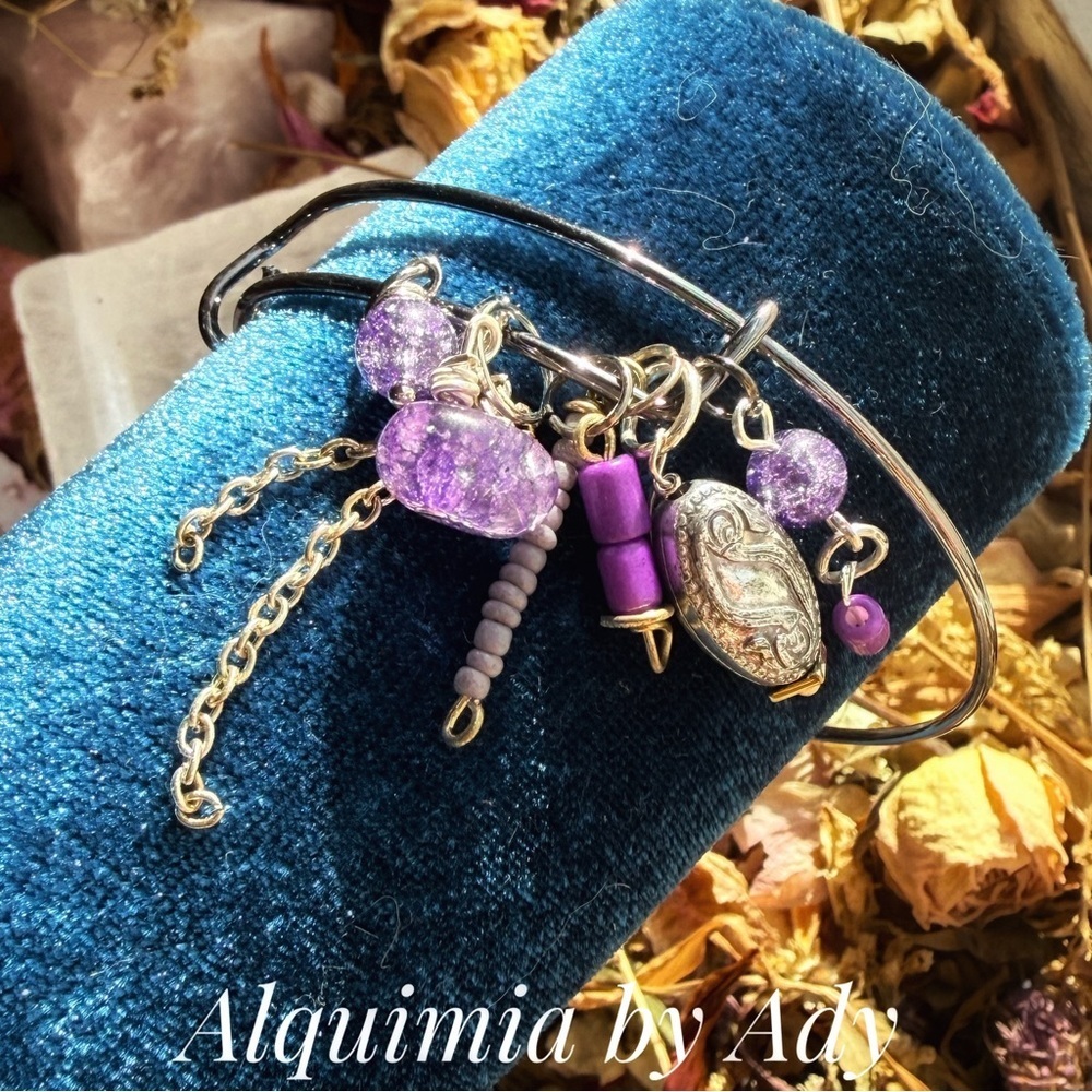 WESTERN + Gold and Purple quartz Charms Bracelet